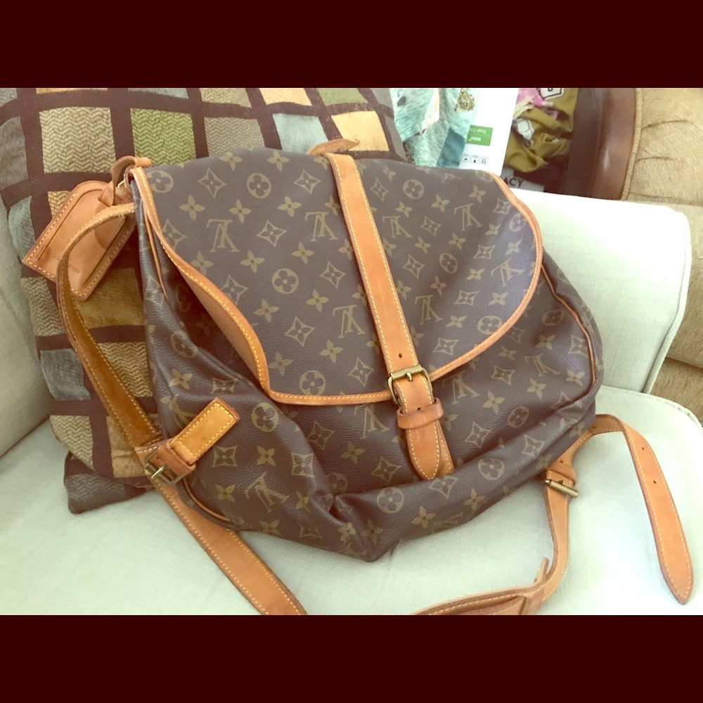 Louis Vuitton crossbody bag